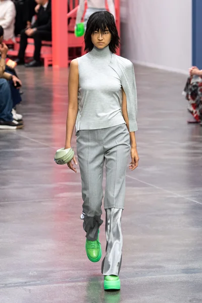 Look 35